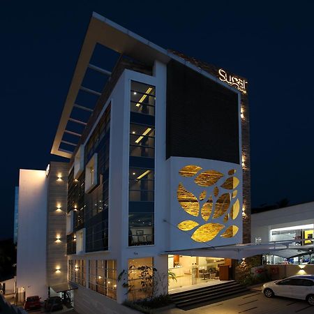 Sugar Business Hotel Kochi Buitenkant foto